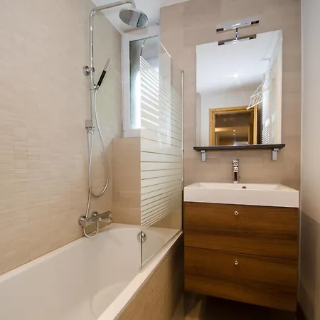 : Bel 4 Pers, 2 Ch, Wifi, Parking, Animaux Acceptes - Fr-1-343-257 Chamonix